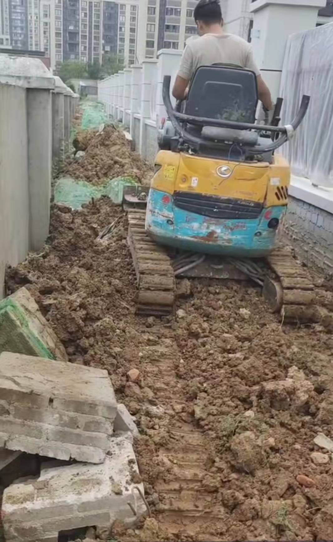 2022年小型挖掘機(jī)的市場(chǎng)發(fā)展前景分析！(圖1)